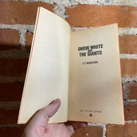 Snow White and the Giants 1 J.T. McIntosh - 1968 1st Avon Books Paperback - Carl Cassler Cover