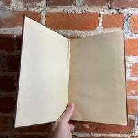 A Historical Review of the Auxiliaries United Spanish War Veterans - 1927 Department of Ohio Hardback