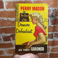 The Case of the Demure Defendant - Eric Stanley Gardner - 1958 1st Pocket Books Paperback