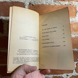 All The Traps Of Earth - Clifford D. Simak - 1967 2nd Macfadden Books Paperback