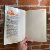 The Accessory - Mary Lockwood - 1968 BCE Random House Hardback - Mike McIver Cover