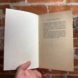 Send No More Roses - Eric Ambler  1988 Fontana Books Paperback