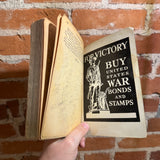 Hot Ice - Robert J. Casey - 1943 Crestwood Publishing Company Softcover