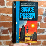 Space Prison - Tom Godwin - 1962 2nd Pyramid Books Paperback