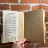 Escape the Night - Mignon G. Eberhart - 1944 Grosset & Dunlap Hardback