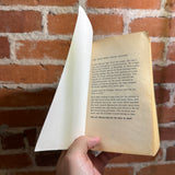 Swan Song - Robert R. McCammon - 1988 Sphere Books Paperback - Melvyn Grant Cover