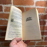 All That Glitters - V.C. Andrews - 1995 Pocket Books Paperback - Lisa Falkernsten Keyhole Cover