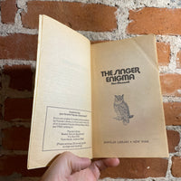 The Singer Enigma - Ann Maxwell - 1976 Popular Library Paperback - Robert LoGrippo Cover