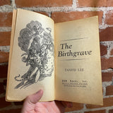 The Birthgrave - Tanith Lee - 1975 Daw Books Paperback - Ken W. Kelly Cover