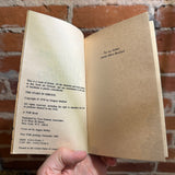 The Stars in Shroud - Gregory Benford - 1984 Tor Books Paperback - Angus McKie Cover