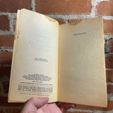 The Carnelian Throne - Janet E. Morris - 1979 Bantam Books Paperback - Bob Larkin Cover