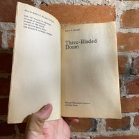 Three-Bladed Doom - Robert E. Howard - Orbit Books Paperback