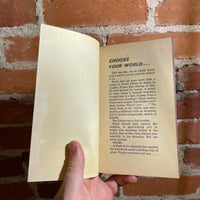 The Carnelian Cube - L. Sprague de Camp & Fletcher Pratt - 1967 Lancer Books Paperback