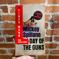 Day of the Guns - Mickey Spillane - 1965 1st Signet Books Paperback