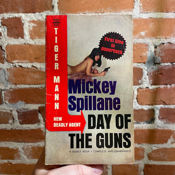 Day of the Guns - Mickey Spillane - 1965 1st Signet Books Paperback