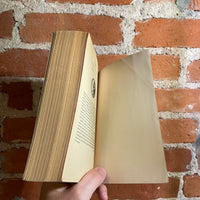 The Idiot - Fyodor Dostoyevsky - 1961 Penguin Books Classics Red Translated by David Magarshack