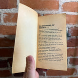 The Man in the Darksuit - Dennis E. Caro - 1980 1st Pocket Books Paperback - Alan Magee Cover