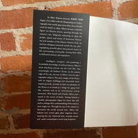 Seizing the Light: The Photography of Dayton’s Albert Kern - Claudia Watson - 2004 Softcover