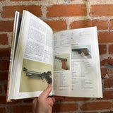 The Complete Encyclopedia of Pistols & Revolvers - A.E. Hartink - 2006 Chartwell Books Hardback