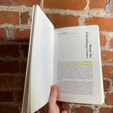 The Essential Black Literature Guide - Roger M. Valade III - 1996 Visible Ink Press Paperback