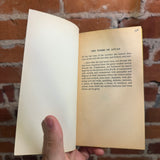 The Tombs of Atuan (Earthsea Cycle #2) - Ursula K. Le Guin - 1975 Bantam Books Paperback