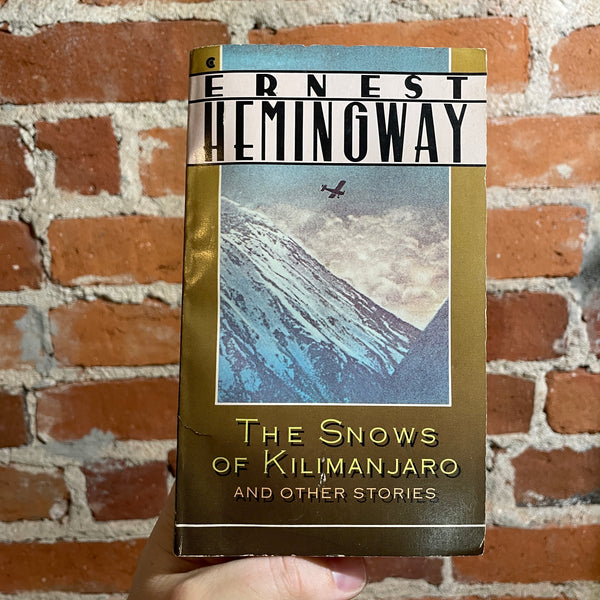 The Snows of Kilimanjaro and Other Stories - Ernest Hemingway - 1986 Collier Books Paperback