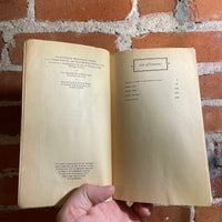 The Idiot - Fyodor Dostoyevsky - 1961 Penguin Books Classics Red Translated by David Magarshack
