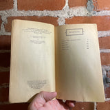 The Idiot - Fyodor Dostoyevsky - 1961 Penguin Books Classics Red Translated by David Magarshack