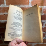 The Tombs of Atuan - Ursula K. Le Guin - Bantam Books Paperback - Yvonne Gilbert Cover