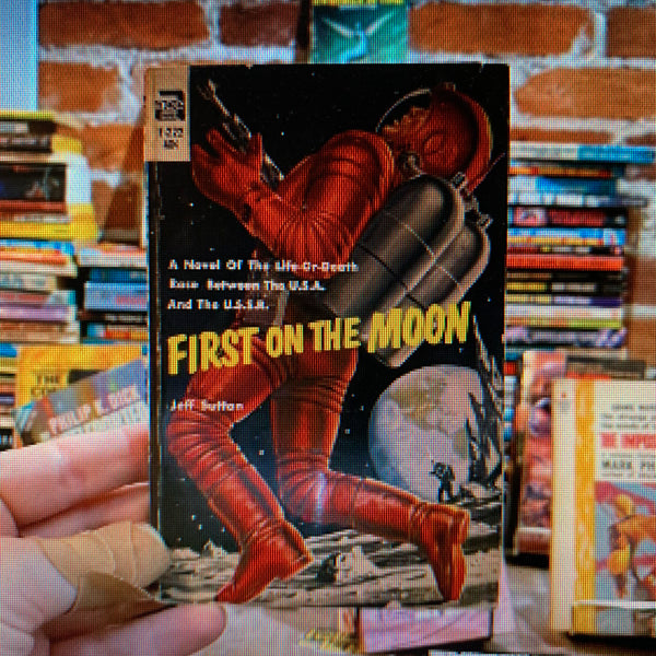 First on the Moon - Jeff Sutton - Paperback - Reading Copy
