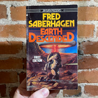 Earth Descended - Fred Saberhagen - 1981 Tor Books Paperback - Tom Kidd Cover