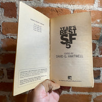 Year’s Best SF 5 - Edited by David G. Hartwell - 2000 Eos Paperback (Greg Egan, Stephen Baxter, Gene Wofle, and Kim Stanley Robinson)