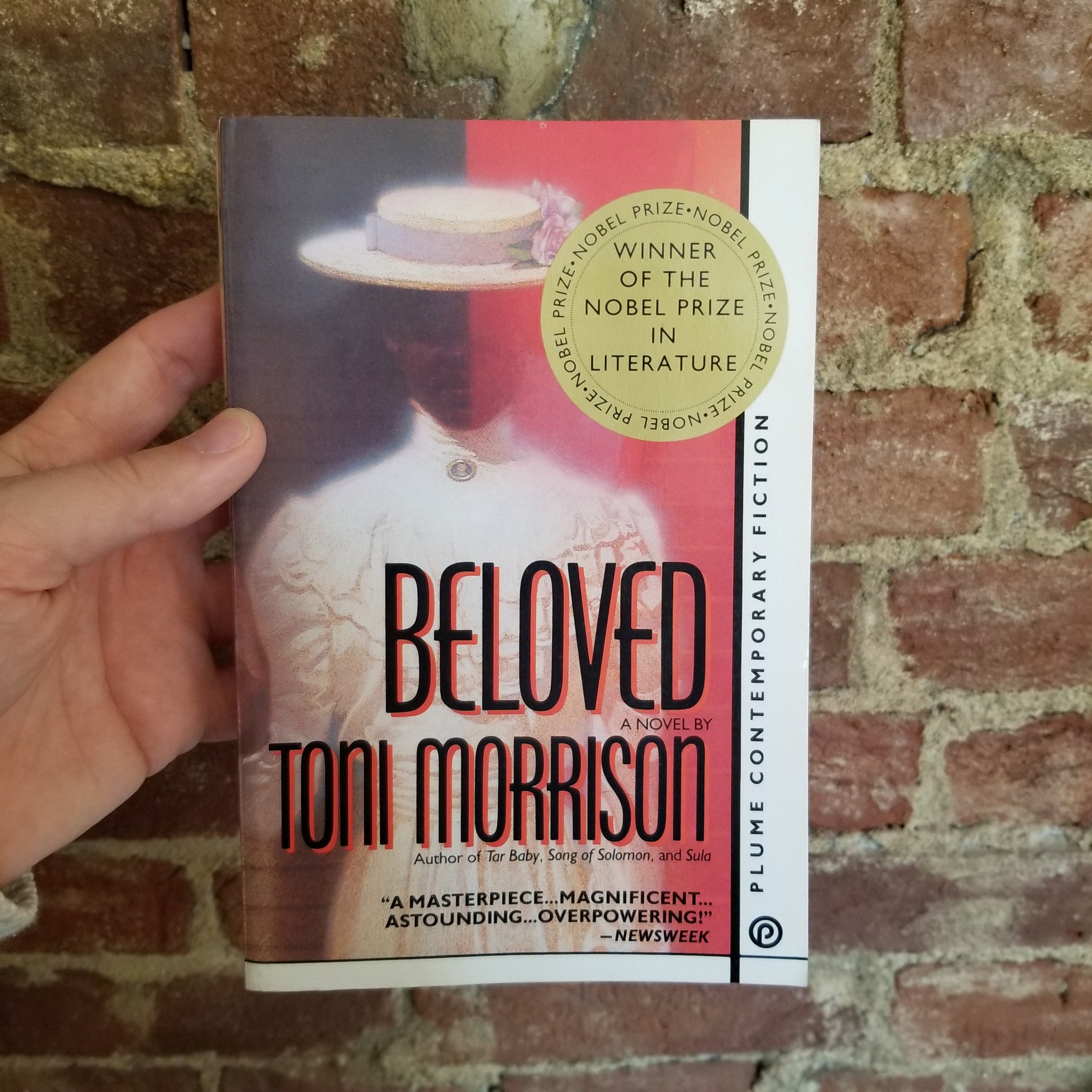 Beloved - Toni Morrison (1988 Plume Paperback Edition