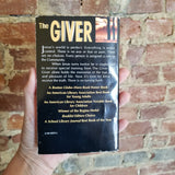 The Giver - Lois Lowry (1993 Paperback Edition)