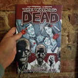 The Walking Dead, Vol. 1: Days Gone Bye- Robert Kirkman 2010 Image Comics paperback