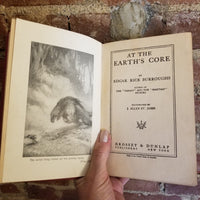 At the Earth's Core - Edgar Rice Burroughs 1922 Grossett & Dunlap vintage hardback