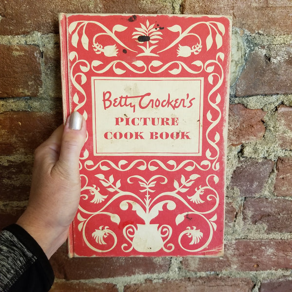 Betty Crocker's Picture Cookbook - Betty Crocker 1950 1st edition 8th printing McGraw-Hill vintage hardback