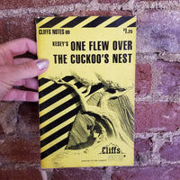 Cliffs Notes on Kesey's One Flew Over the Cuckoo's Nest - Thomas R. Holland 1974 paperback