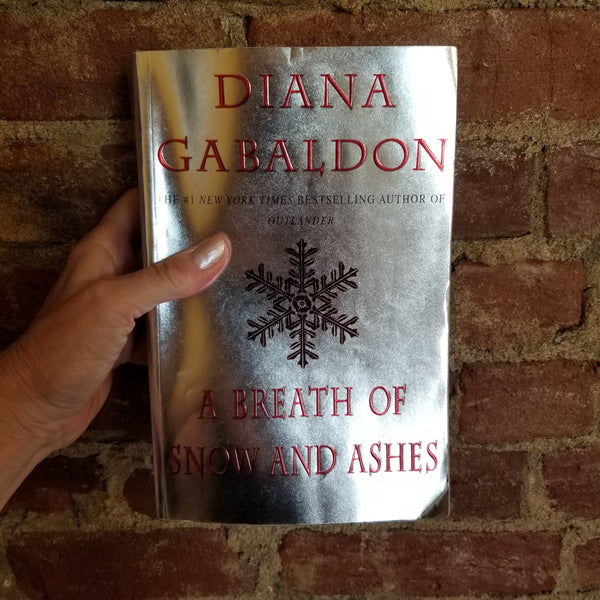 A Breath of Snow and Ashes -  Diana Gabaldon 2005 Delta paperback