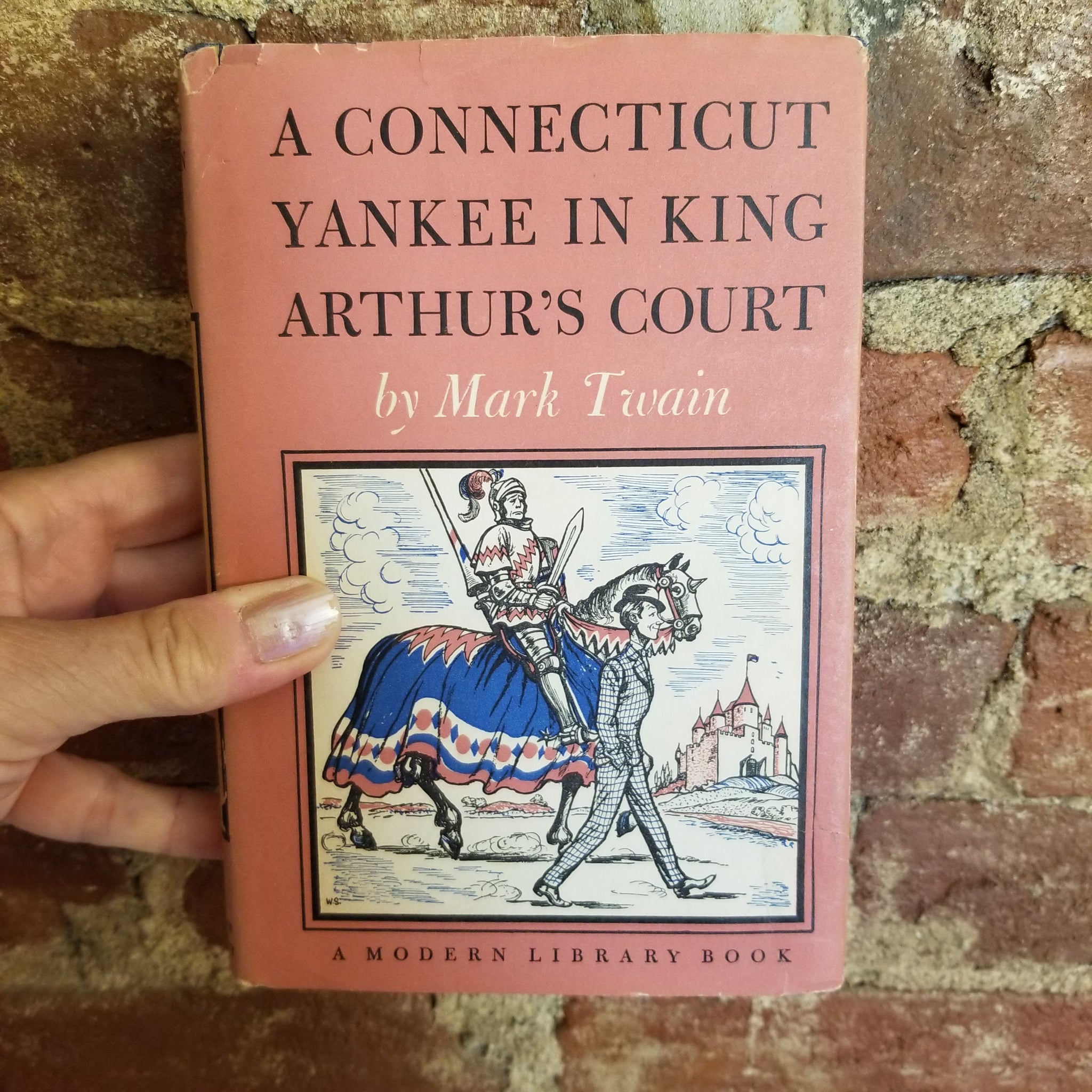 1917 A YANKEE in KING ARTHUR’S store Court By Mark Twain. (Very Good).