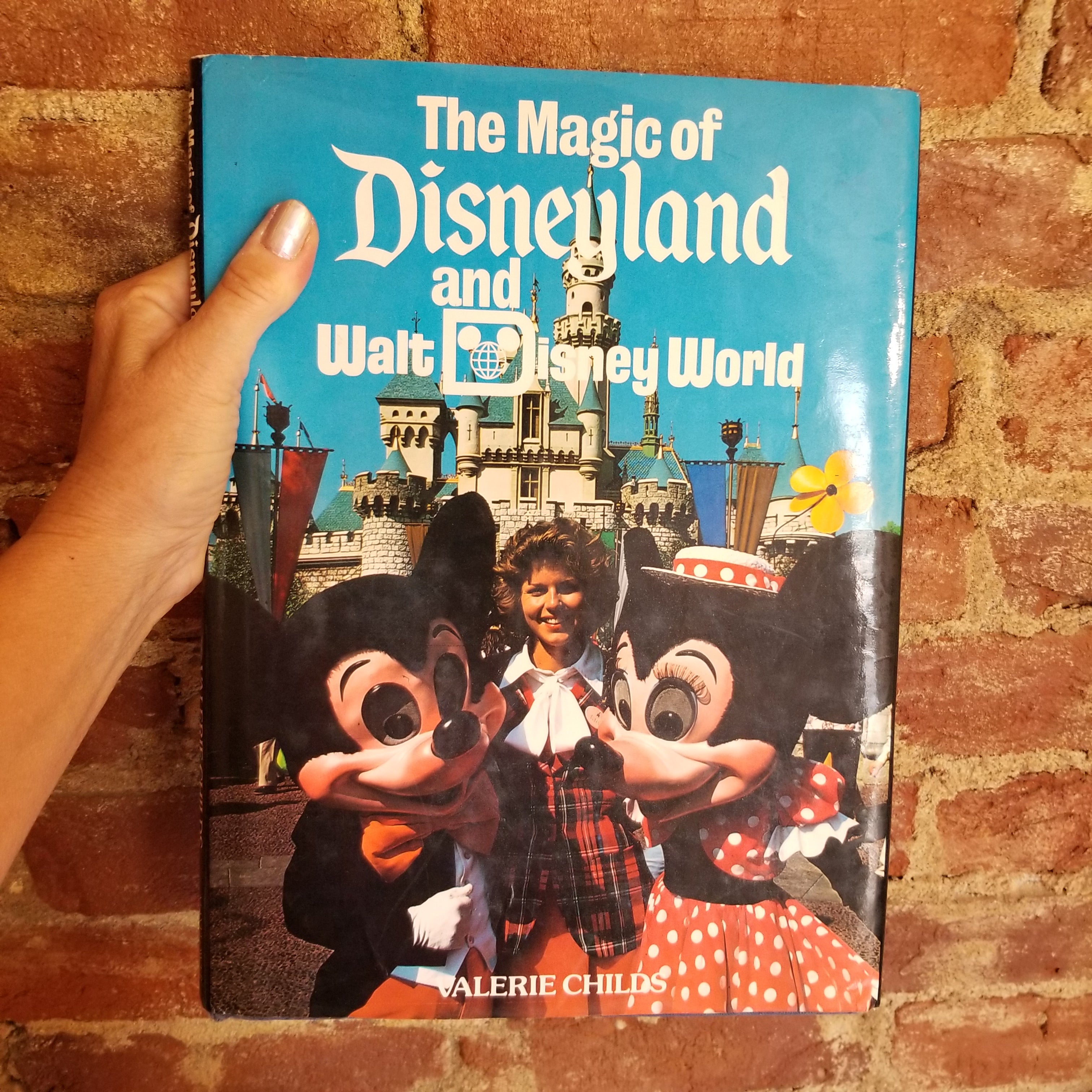 Walt Disney’s Disneyland 公式写真集 1975-6発行 Walt Disney's Disneyland 公式写真集 1975-6発行（洋書 Walt