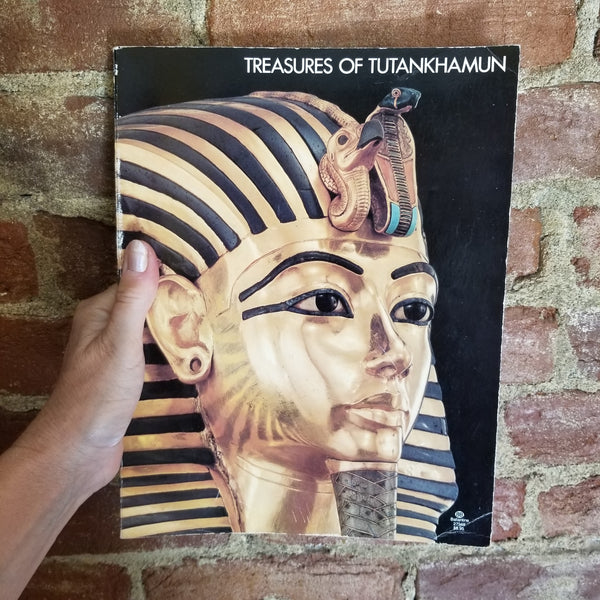 Treasures of Tutankhamun - Katherine Stoddert Gilbert 1977 Ballantine Books 2nd printing vintage PB