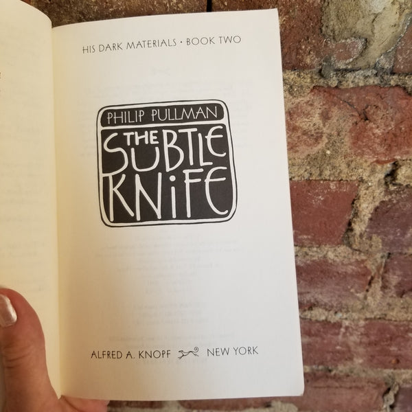 The Subtle Knife (His Dark Materials #2) - Philip Pullman 2002