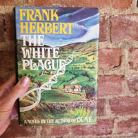 The White Plague - Frank Herbert 1982 GP. Putnam vintage BCE HBDJ