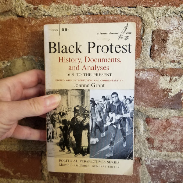 Black Protest - Joanne Grant 1968 Fawcett vintage PB