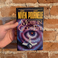 The Mote in God's Eye - Larry Niven & Jerry Pournelle