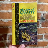 Mission of Gravity - Hal Clement - 1962 Pyramid Books Paperback