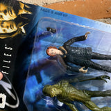 X-Files Scully and Alien Action Figures and The Official Guide to the X-Files - Brian Lowry