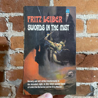 Swords in the Mist - Fritz Leiber - 1968 Ace Books Paperback - Jeff Jones Cover