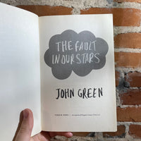 The Fault in Our Stars - John Green 2012 Penguin Books Paperback